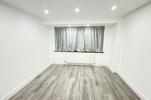 3 bedroom semi-detached house to rent, Brook Drive, Harrow HA1
