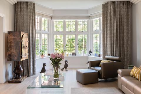 3 bedroom flat to rent, Kidderpore Avenue, London, NW3