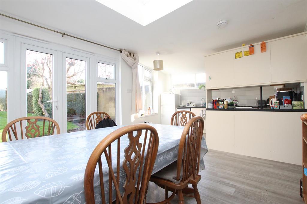 Dining area.JPG
