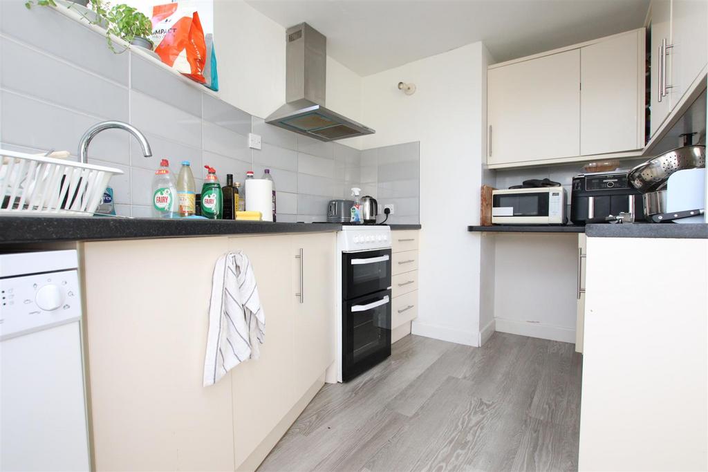 Kitchen.JPG