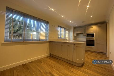 undefined, Cowper Close, Crewe, CW2