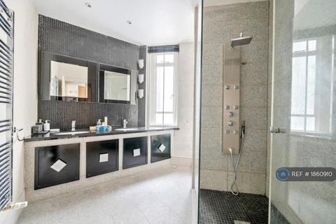 undefined, Knightsbridge, London, SW1X