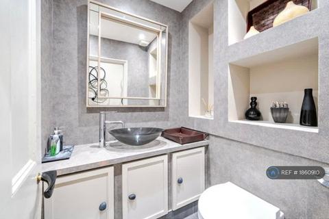 undefined, Knightsbridge, London, SW1X