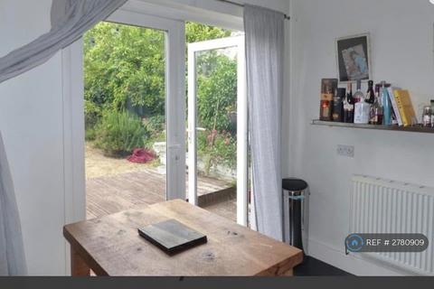 undefined, Connaught Road, Cardiff, CF24
