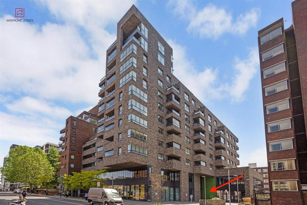 Apartment 33, 121 Upper Richmon (1) low.jpg