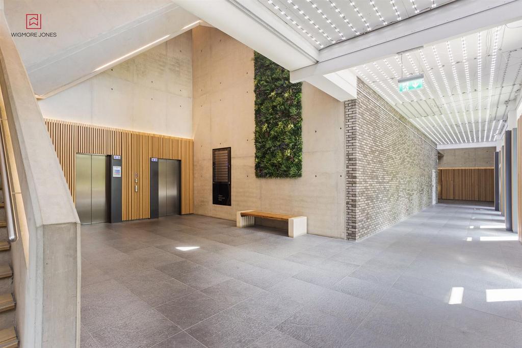 Apartment 33, 121 Upper Richmon (16) low.jpg