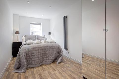 undefined, Castle Mews, St. Thomas Street
