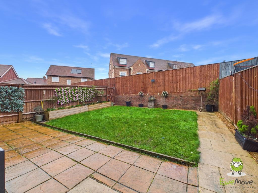 Ewe Move Estate Agents Basingstoke - Cornice Road
