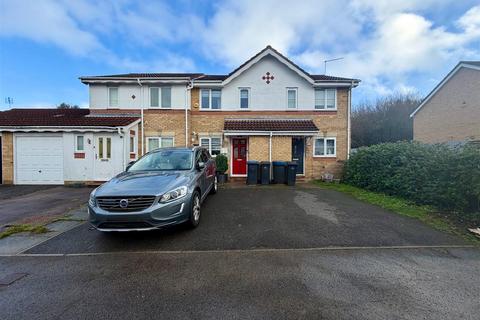 undefined, Challinor, Harlow