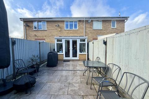 undefined, Challinor, Harlow