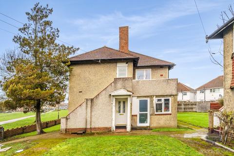 3 bedroom apartment to rent, Carlingford Gardens, Mitcham CR4