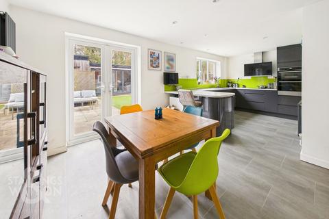5 bedroom detached house for sale, Naseby Way, Norwich
