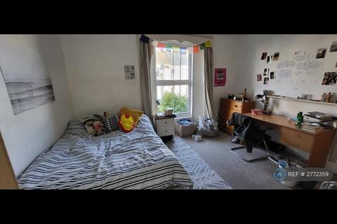 5 bedroom terraced house to rent, Budock Terrace, Falmouth, TR11
