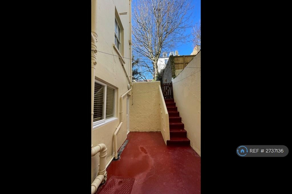 Patio/ Courtyard