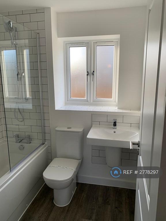Upstairs Bathroom