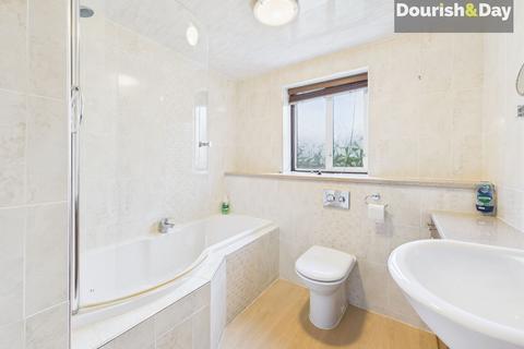 4 bedroom detached house for sale, Barley Orchard, Stafford ST20