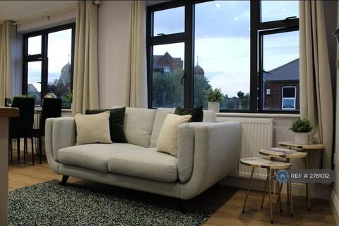 3 bedroom flat to rent, Dudden Hill Lane, London, NW10