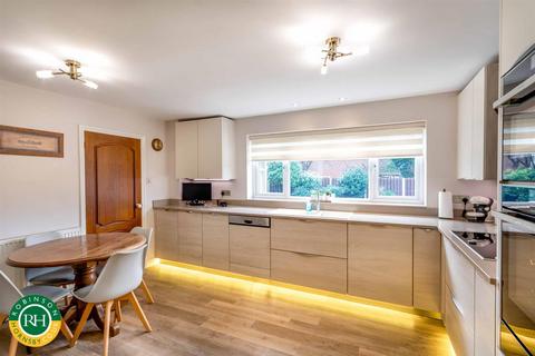 5 bedroom detached house for sale, Common Lane, Tickhill, Doncaster