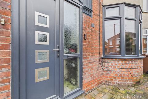 4 bedroom semi-detached house for sale, Riversdale Road, East Riding of Yorkshire HU6