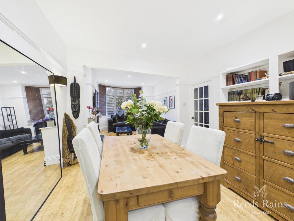Sitting/Dining Room