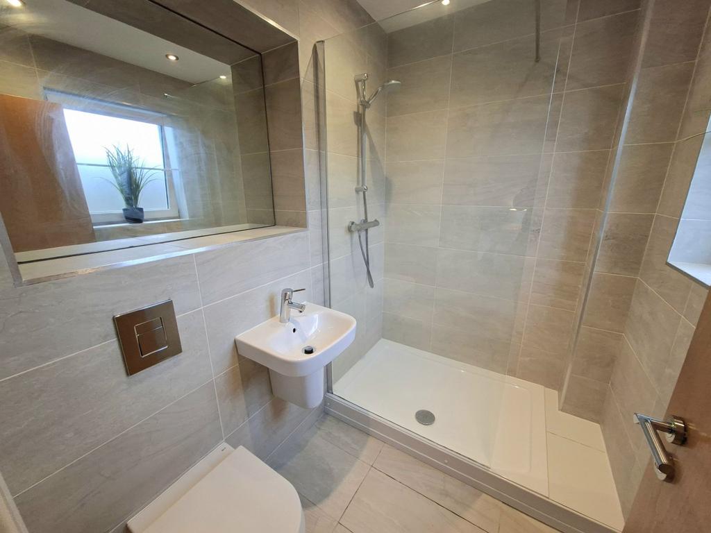 Ensuite shower room