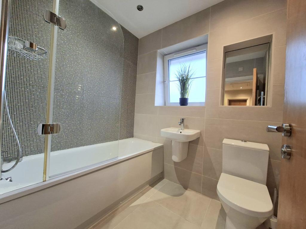 Family bathroom