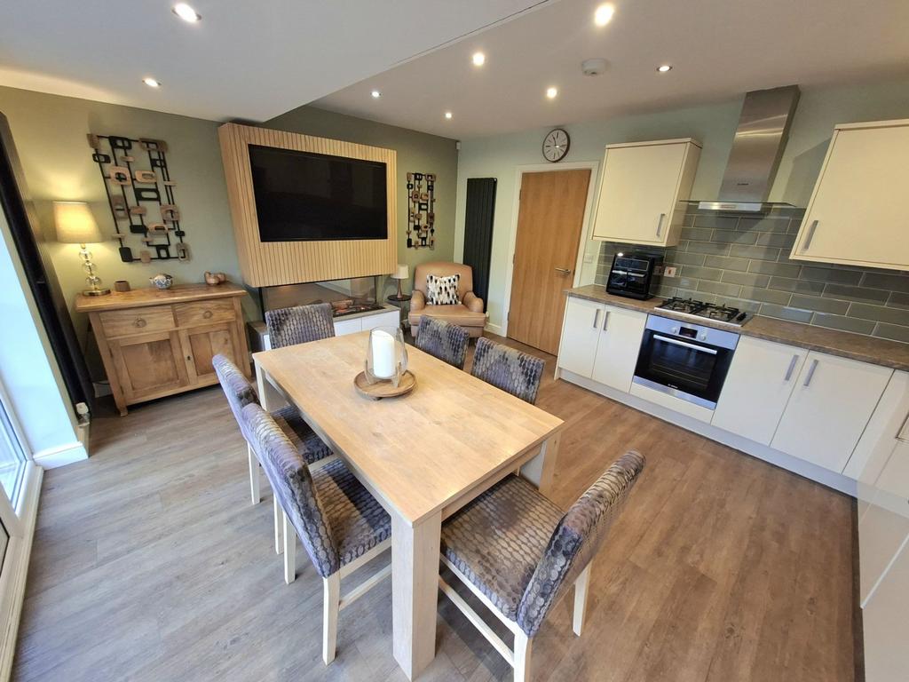 Kitchen/dining area