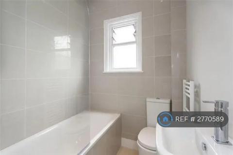 undefined, Garfield Road, London, SW11