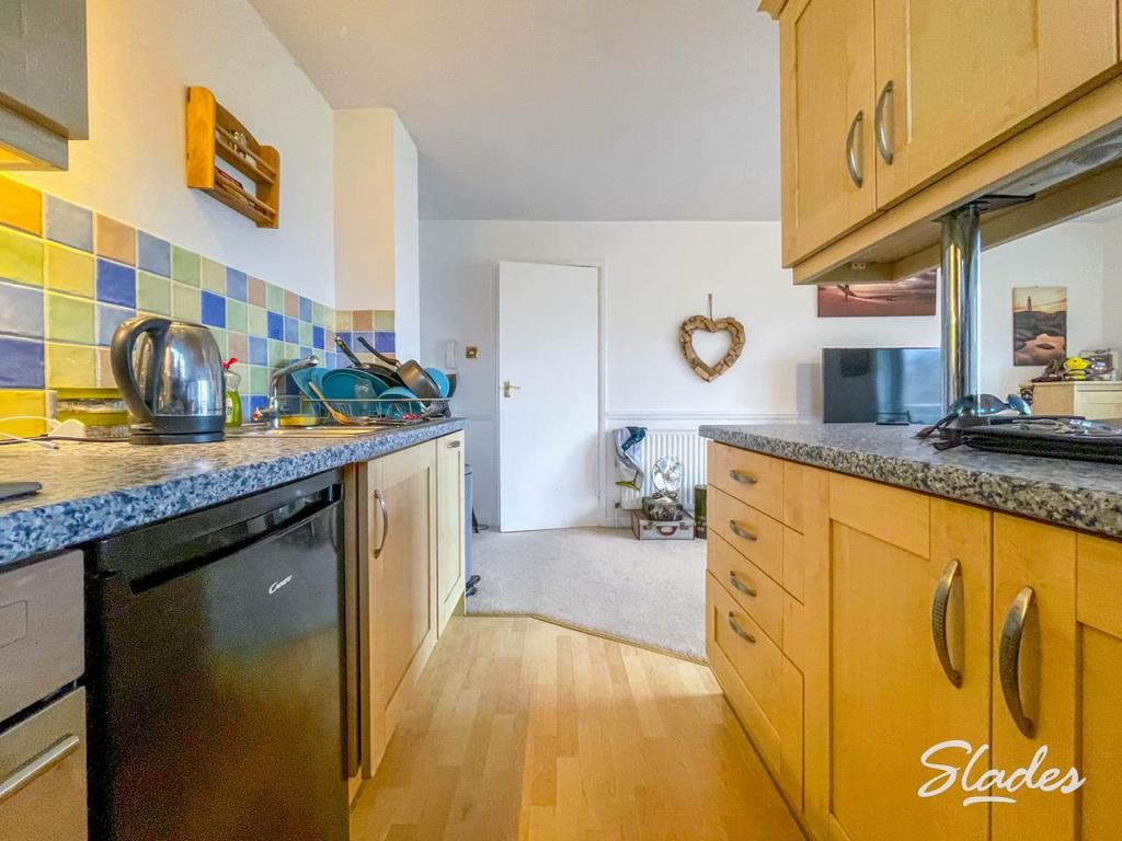 27 saltair kitchen 2