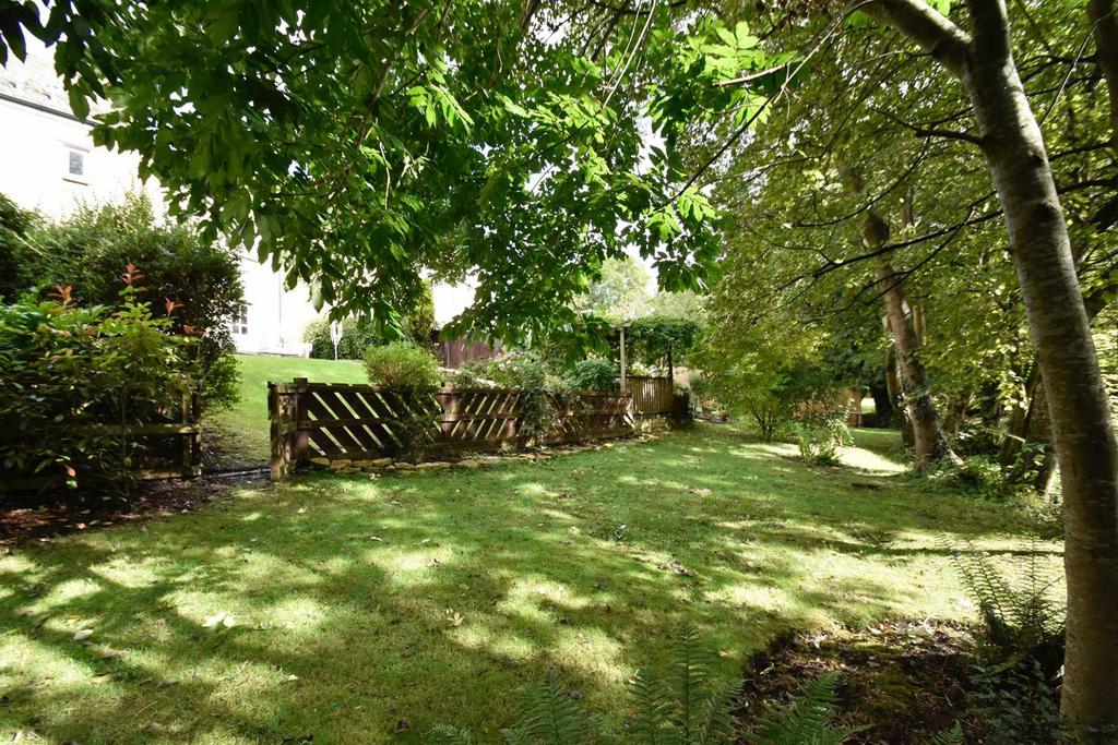 Dorn river bank, end of the garden