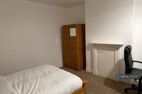 1 bedroom in a house share to rent, Dulverton Road, Leicester, LE3