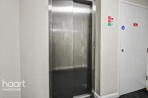 1 bedroom apartment for sale, Hubert Walter Drive, Maidstone