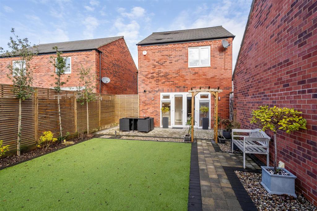 30 Dewberry Road 23.jpg