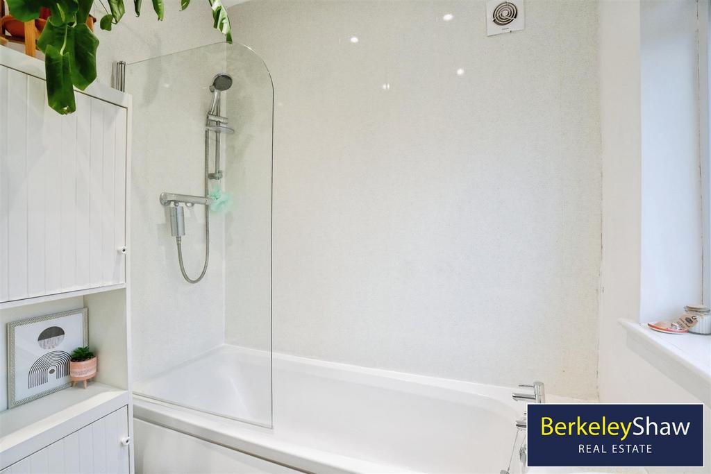 Bathroom (2)