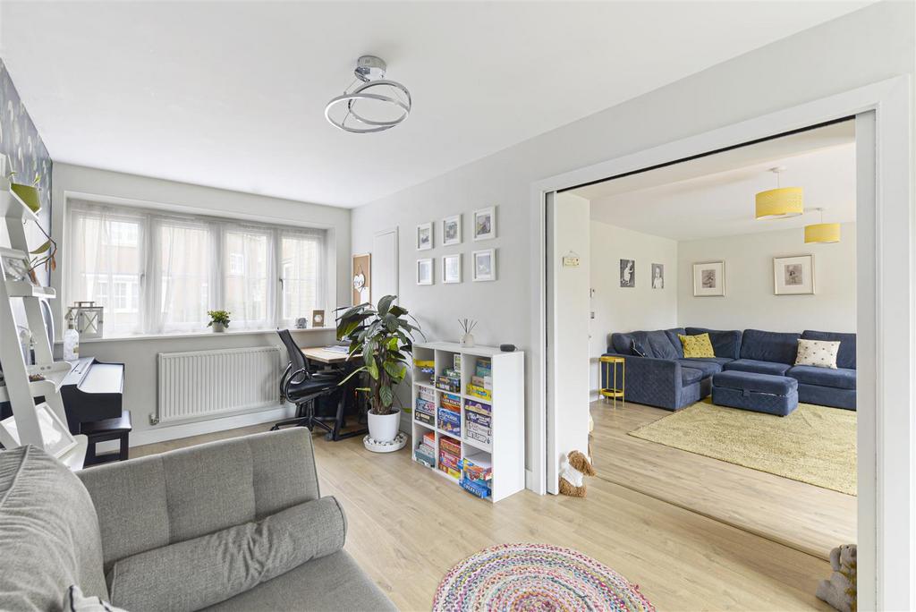 13 Hadlow12.jpg