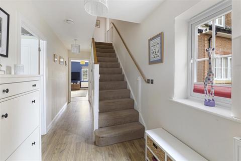 4 bedroom semi-detached house for sale, Hadlow Close, Maidstone ME16