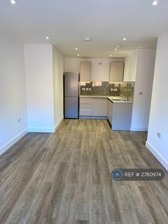Studio to rent, Equity House, Edgware, HA8