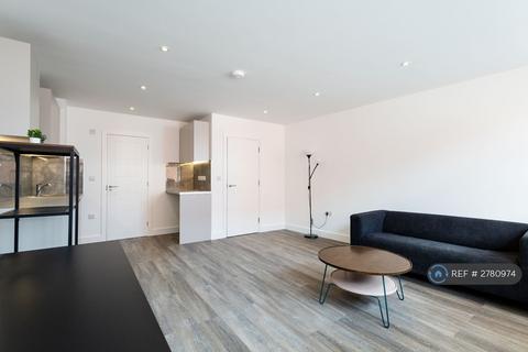 Studio to rent, Equity House, Edgware, HA8