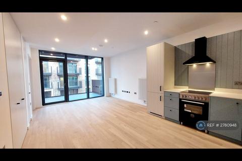 undefined, West Bradbury Yard, Brentford, TW8