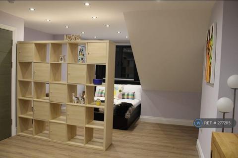 2 bedroom flat to rent, Dudden Hill Lane, London, NW10