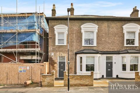 3 bedroom semi-detached house for sale, Stuart Crescent, N22