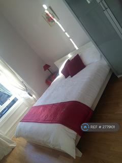 2 bedroom flat to rent, Oxford Street, Edinburgh, EH8