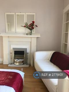 2 bedroom flat to rent, Oxford Street, Edinburgh, EH8