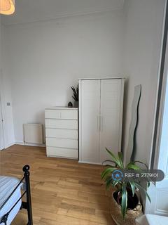 2 bedroom flat to rent, Oxford Street, Edinburgh, EH8