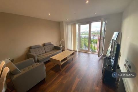 2 bedroom flat to rent, Block D Wilburn Basin, Salford, M5