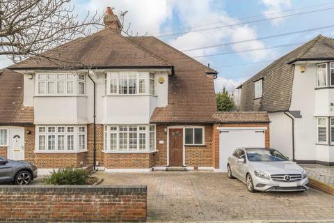 3 bedroom house to rent, Christian Fields, London SW16