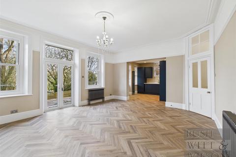 2 bedroom flat for sale, Bohemia Road, St. Leonards-On-Sea