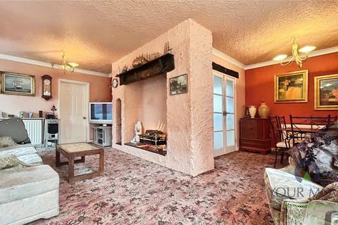 4 bedroom bungalow for sale, Kirkdale Drive, Oldham OL2
