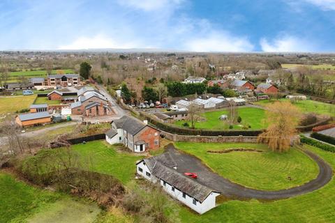 3 bedroom detached house for sale, Back Lane, Preston PR4
