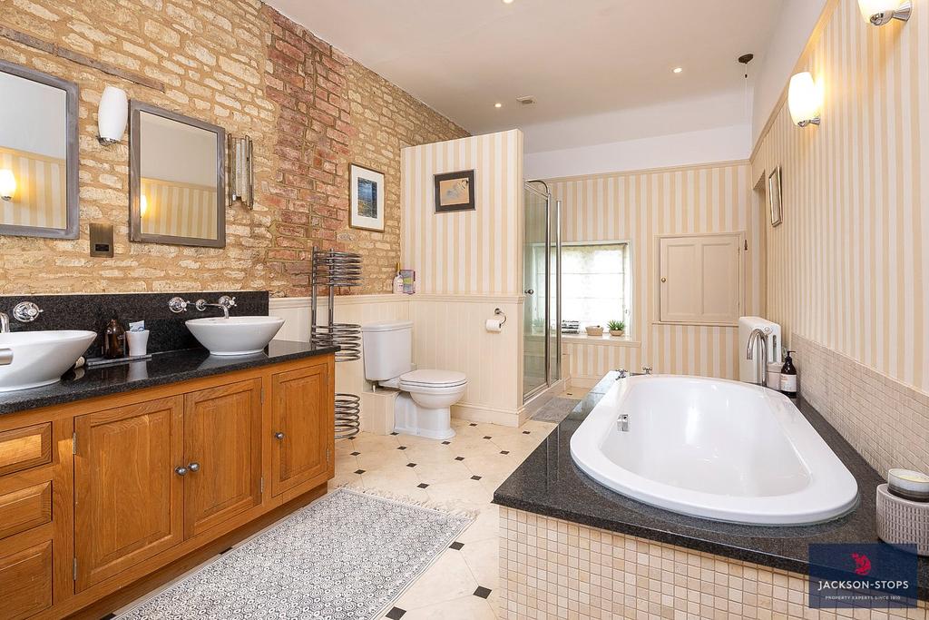 Master Ensuite